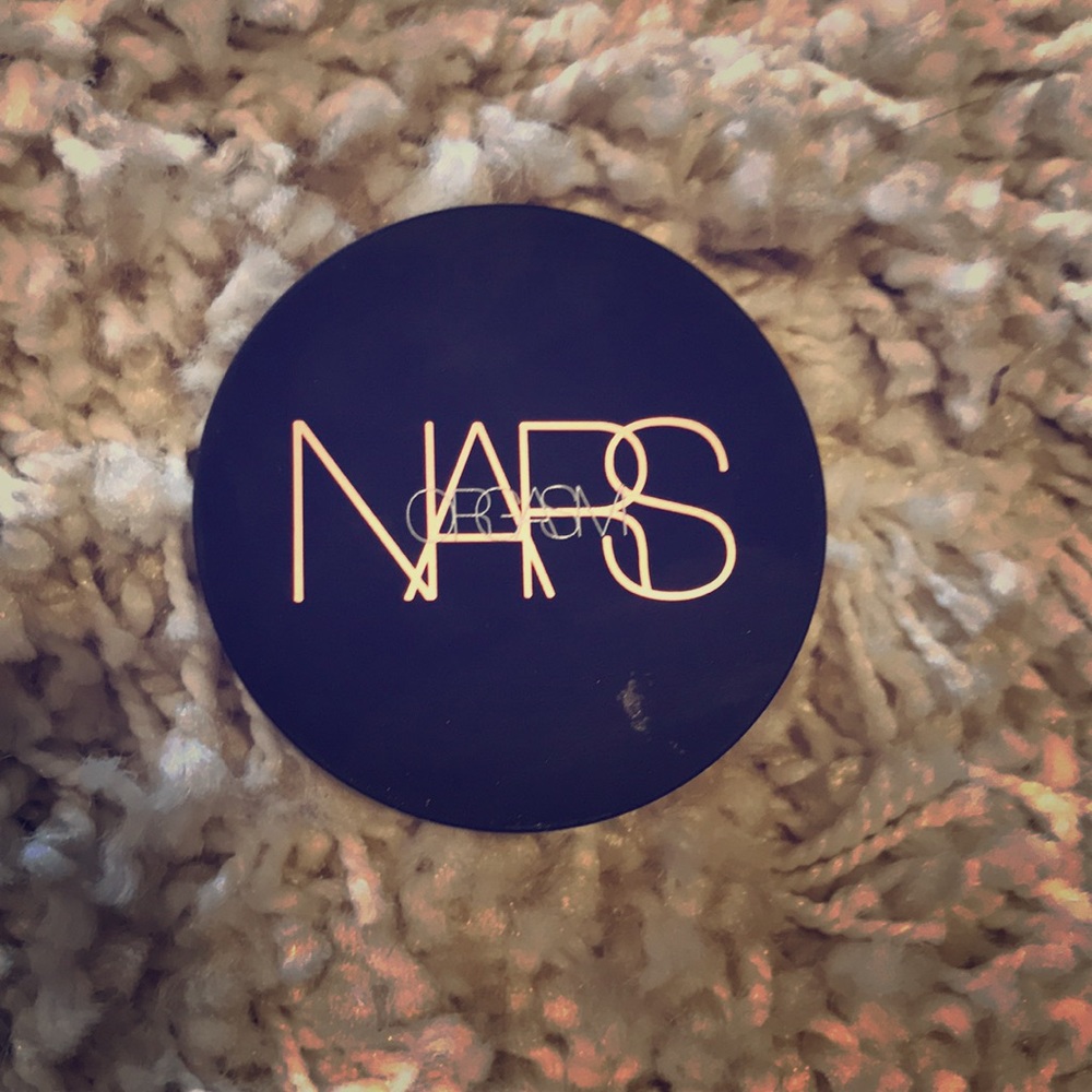Nars Illuminating Loose Powder in Orgasm